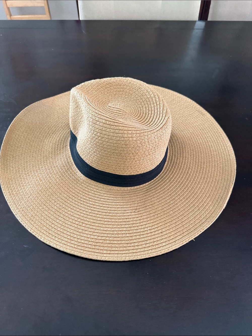 Vince Camuto Wide Brim Straw Sun Hat with Black Band - Picture 2 of 3